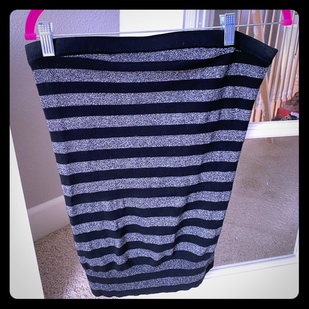 Black/silver tube top